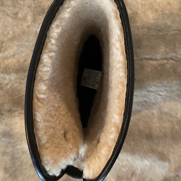 UGG Black Lynnea 1958 Shearling Clog Boots - Picture 11 of 16